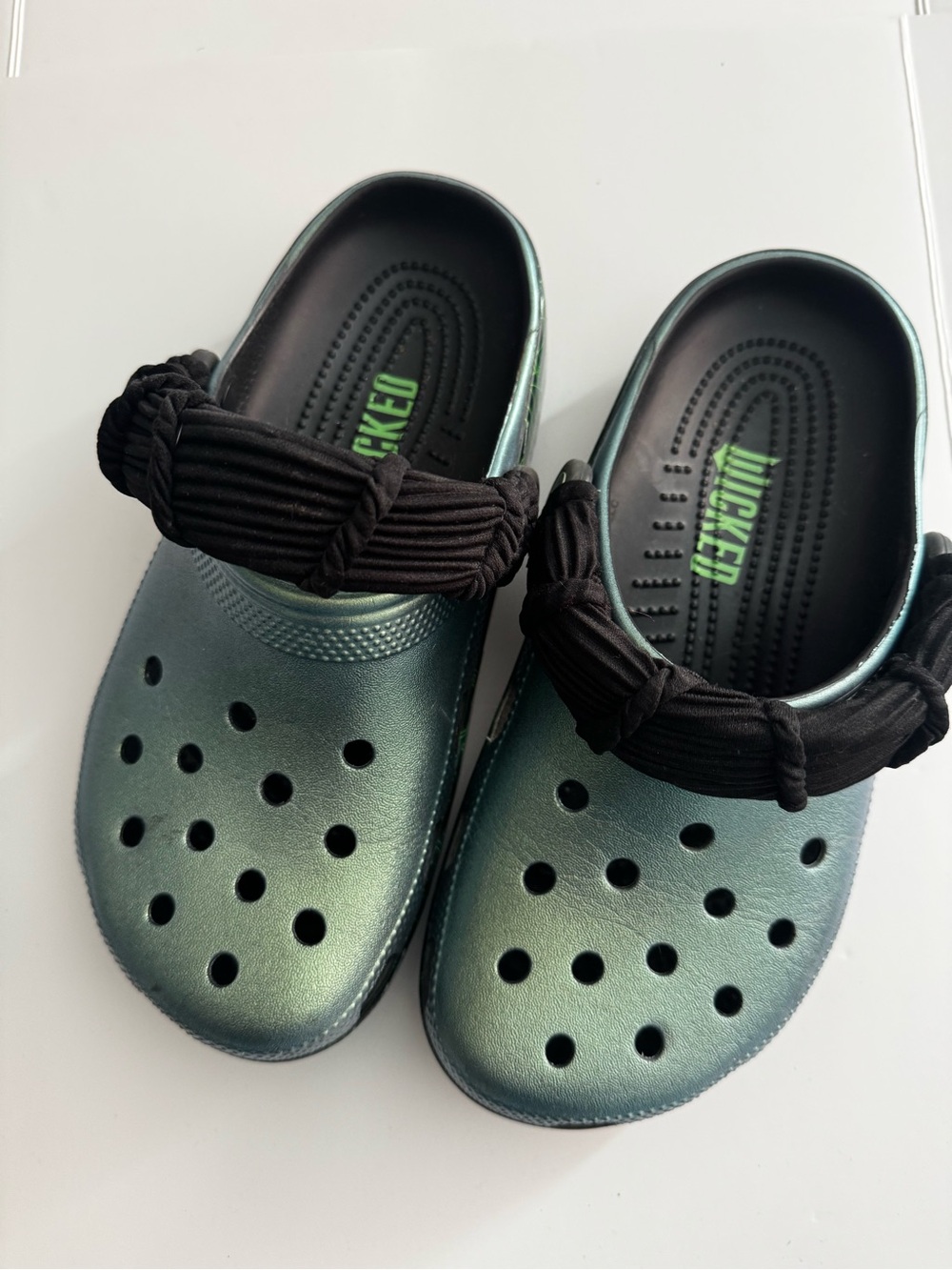 Wicked crocs green